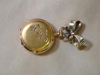 שעון זהב צרפתי אר נובו עם דיאמנטים